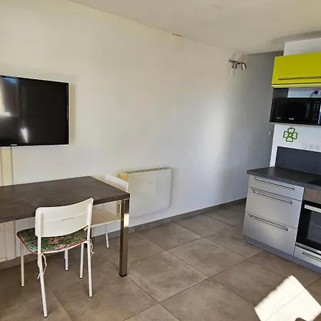 T3 Paradisiaque Sur La Plage, Les Pieds Dans L'eau