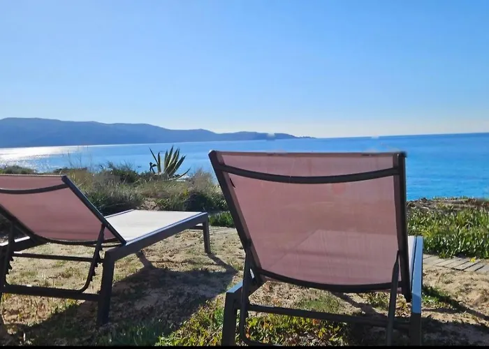 T3 Paradisiaque Sur La Plage, Les Pieds Dans L'eau