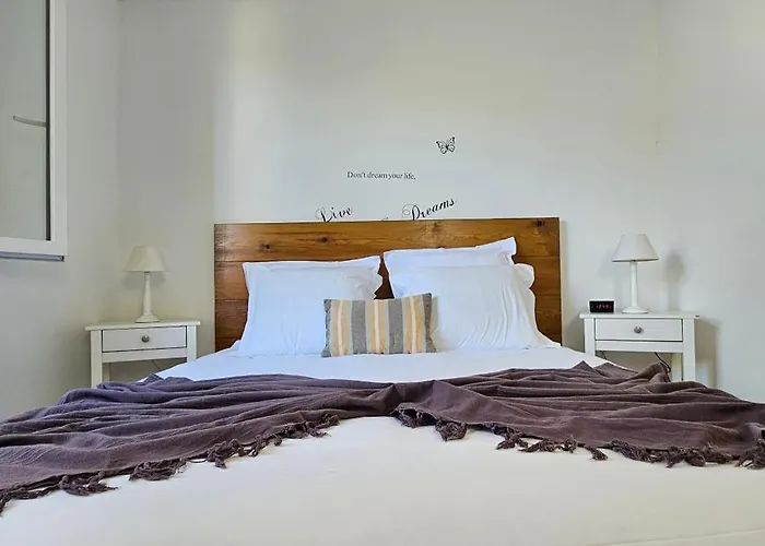 T3 Paradisiaque Sur La Plage, Les Pieds Dans L'eau * Olmeto (Corsica)