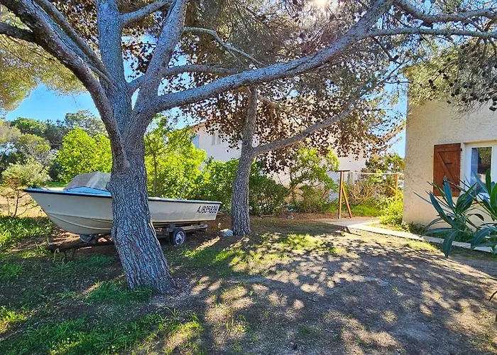 T3 Paradisiaque Sur La Plage, Les Pieds Dans L'eau * Olmeto (Corsica)