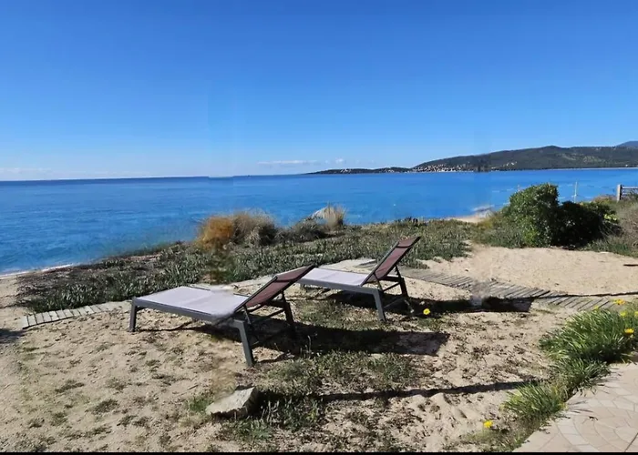 T3 Paradisiaque Sur La Plage, Les Pieds Dans L'eau