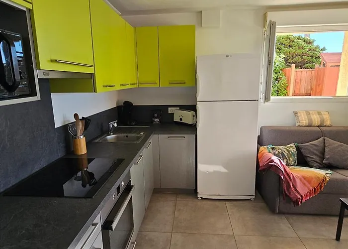 T3 Paradisiaque Sur La Plage, Les Pieds Dans L'eau * Olmeto (Corsica)